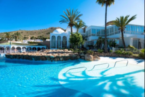 Hibiscus69 - Capistrano, Nerja